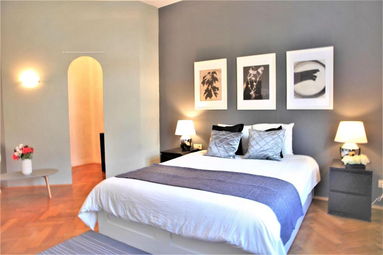 Spacious Apartment In The Heart Of อินส์บรุค ภายนอก รูปภาพ