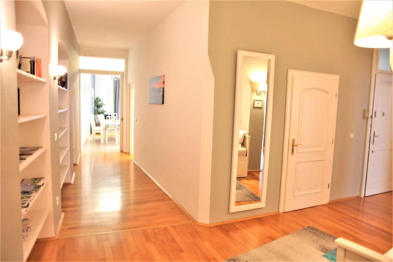 Spacious Apartment In The Heart Of อินส์บรุค ภายนอก รูปภาพ